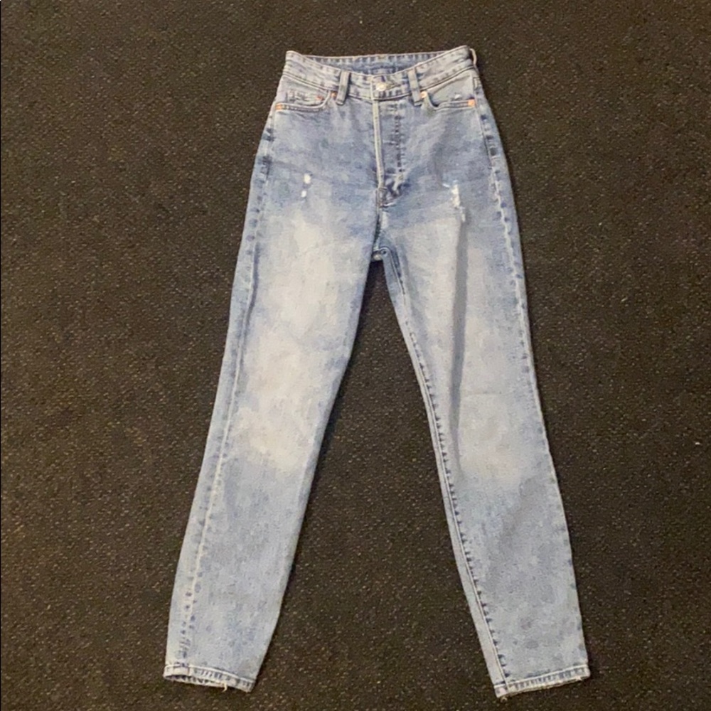 light wash ultra high waist mom jeans - Picture 1 of 3